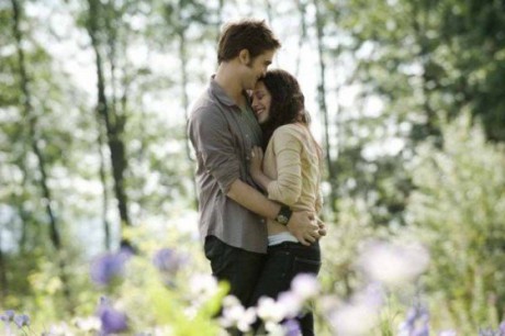 bella a edward na louce